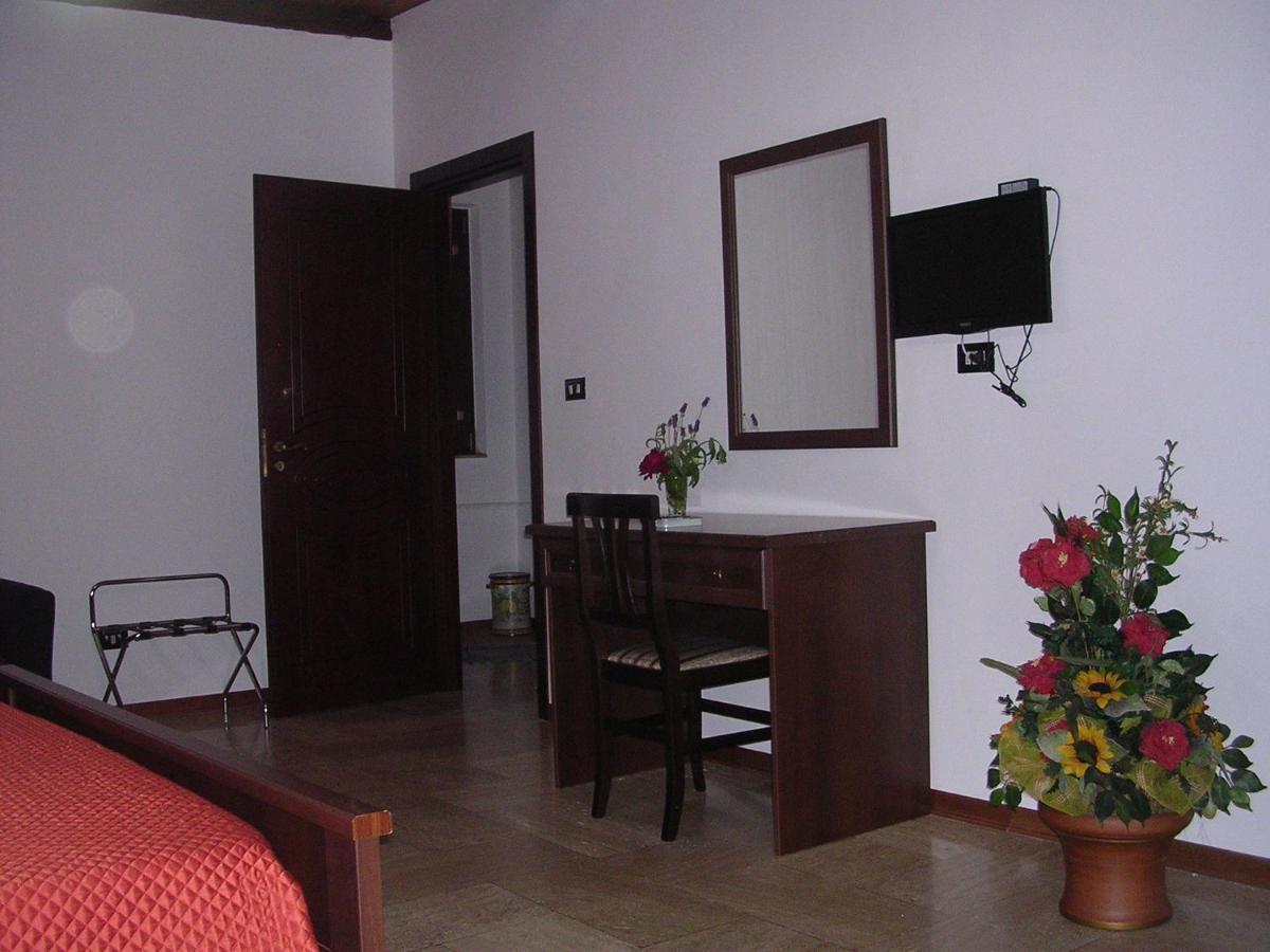 Il Mirto E La Rosa Bed and Breakfast Agrigento Værelse billede